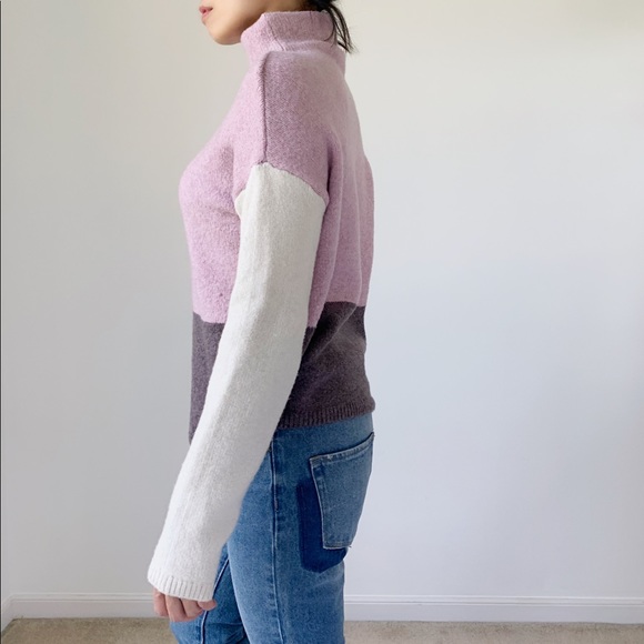 LAVENDER Color block knit pullover top - Picture 3 of 6